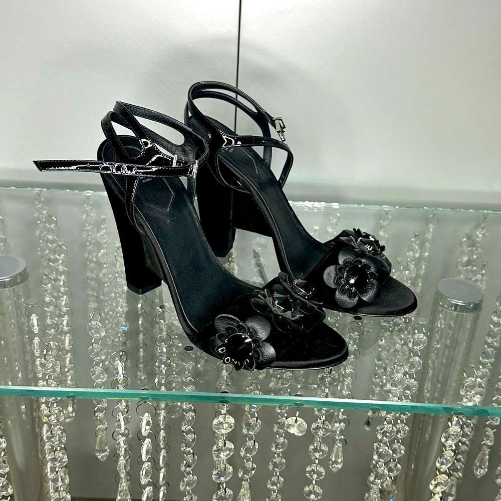 Fendi woman black leather and suede unique size 7.5 woman’s shoes